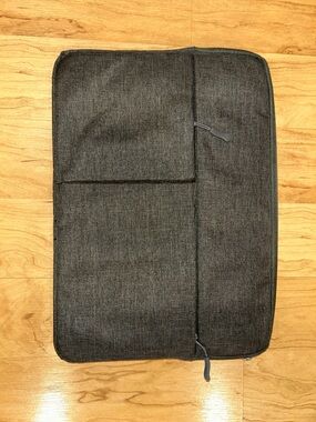 Gray Laptop Sleeve with Front Pocket - Unbranded